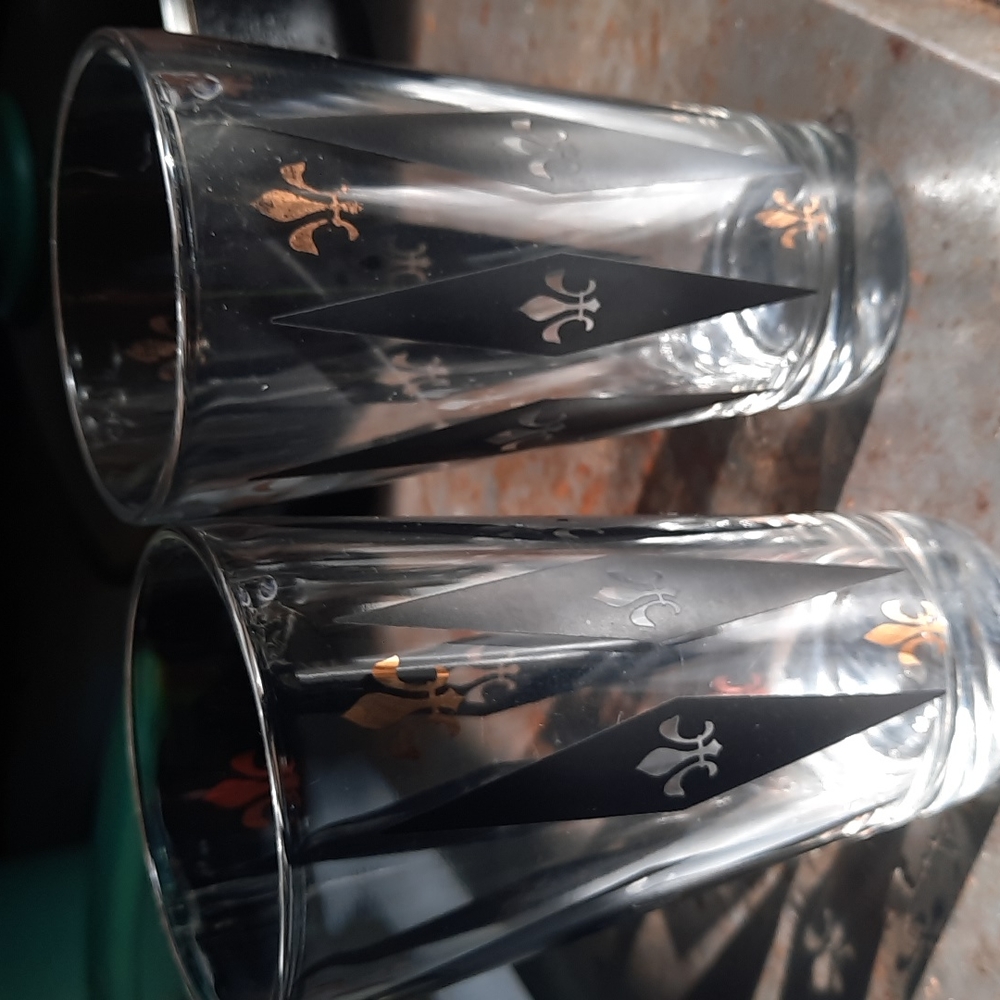 Pair of Mid-Century drinking glasses